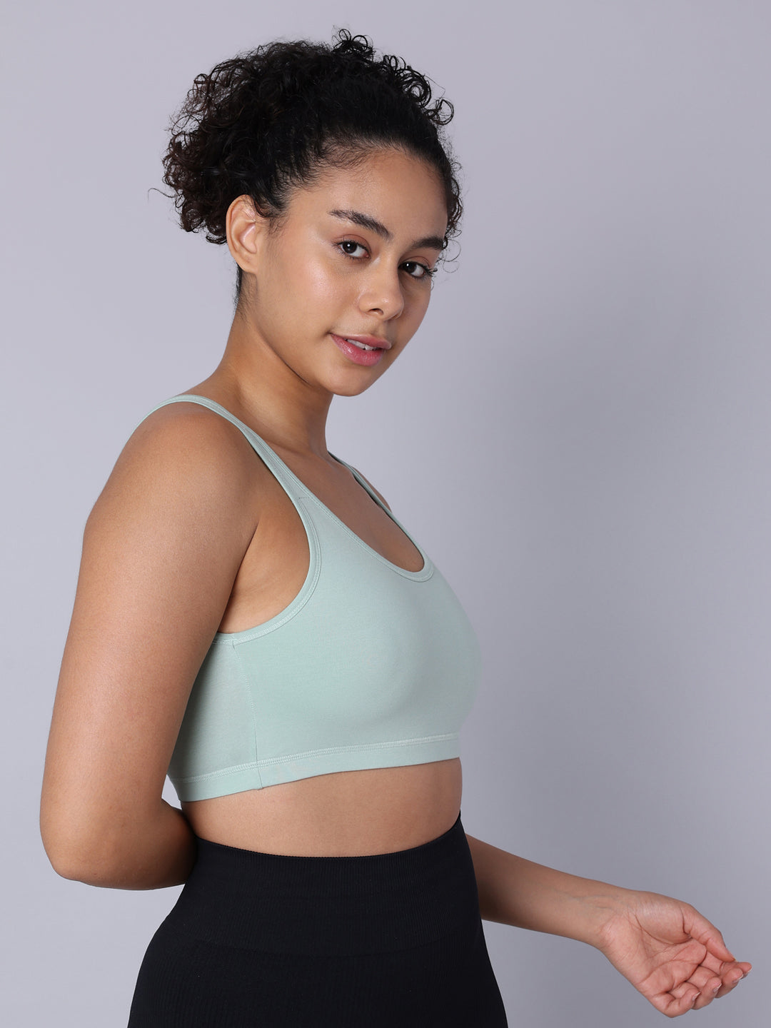 Pack of 4 Double Layered Multicolor Active Bra. Non Padded, Non Wired